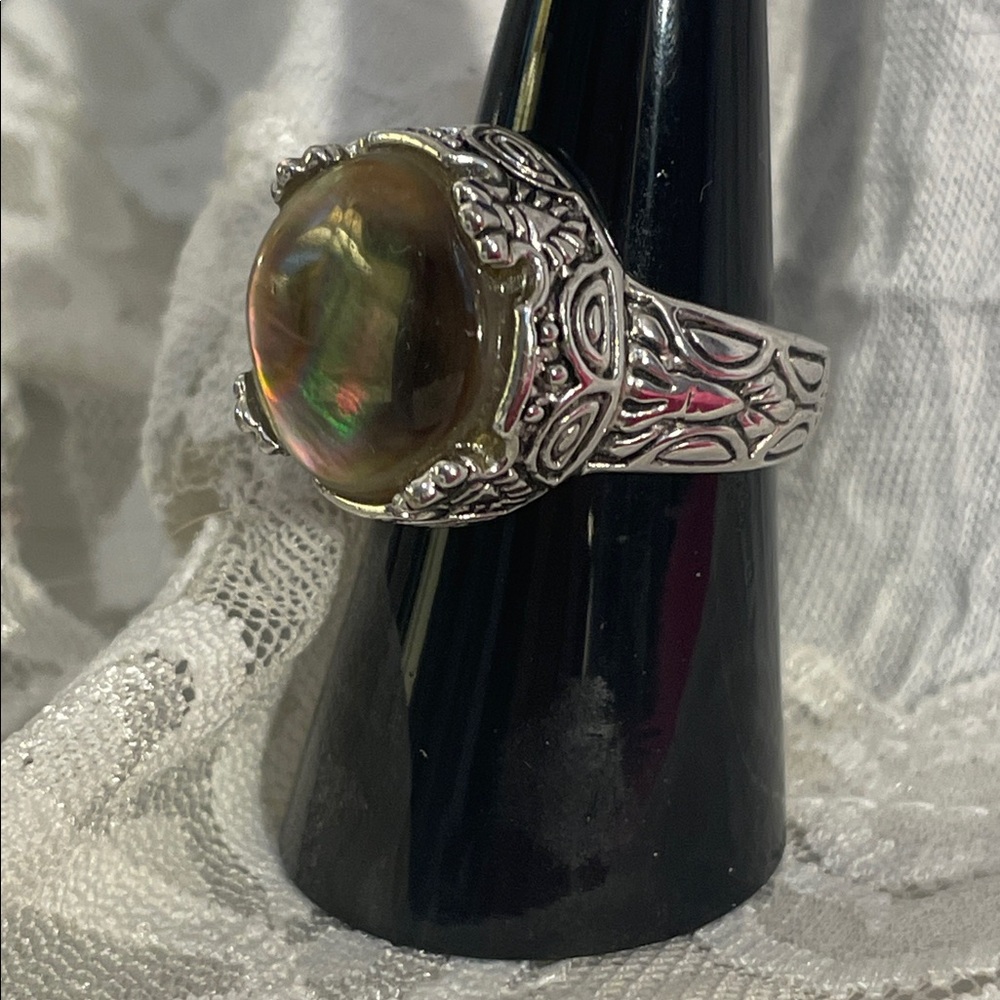 Elegant Silver and Iridescent Stone Ring